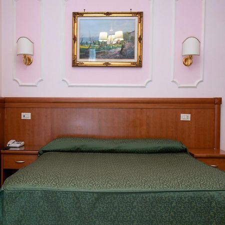 Hotel Philia Рим Екстериор снимка