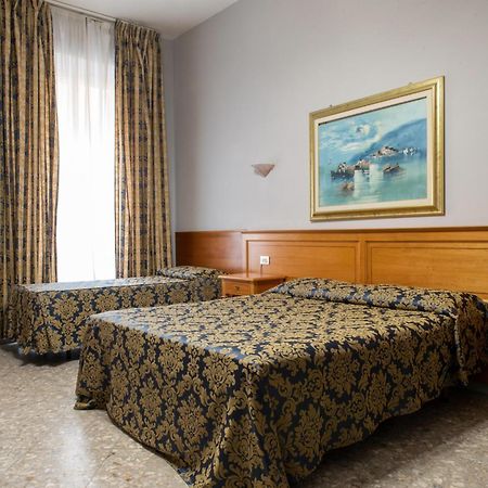 Hotel Philia Рим Екстериор снимка