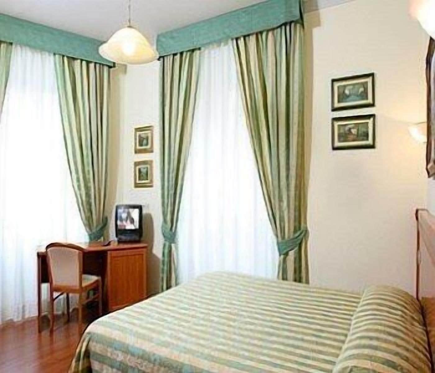 Hotel Philia Рим Екстериор снимка