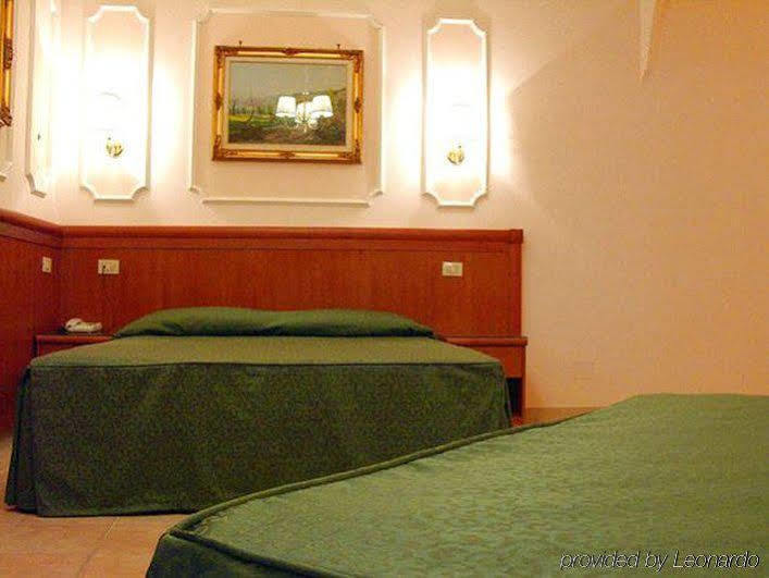 Hotel Philia Рим Екстериор снимка