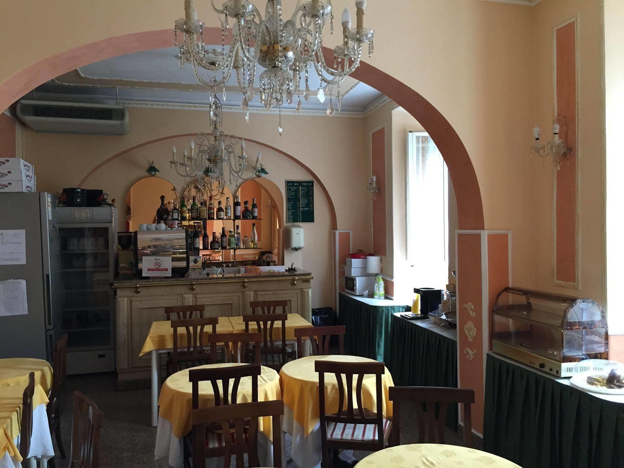 Hotel Philia Рим Екстериор снимка